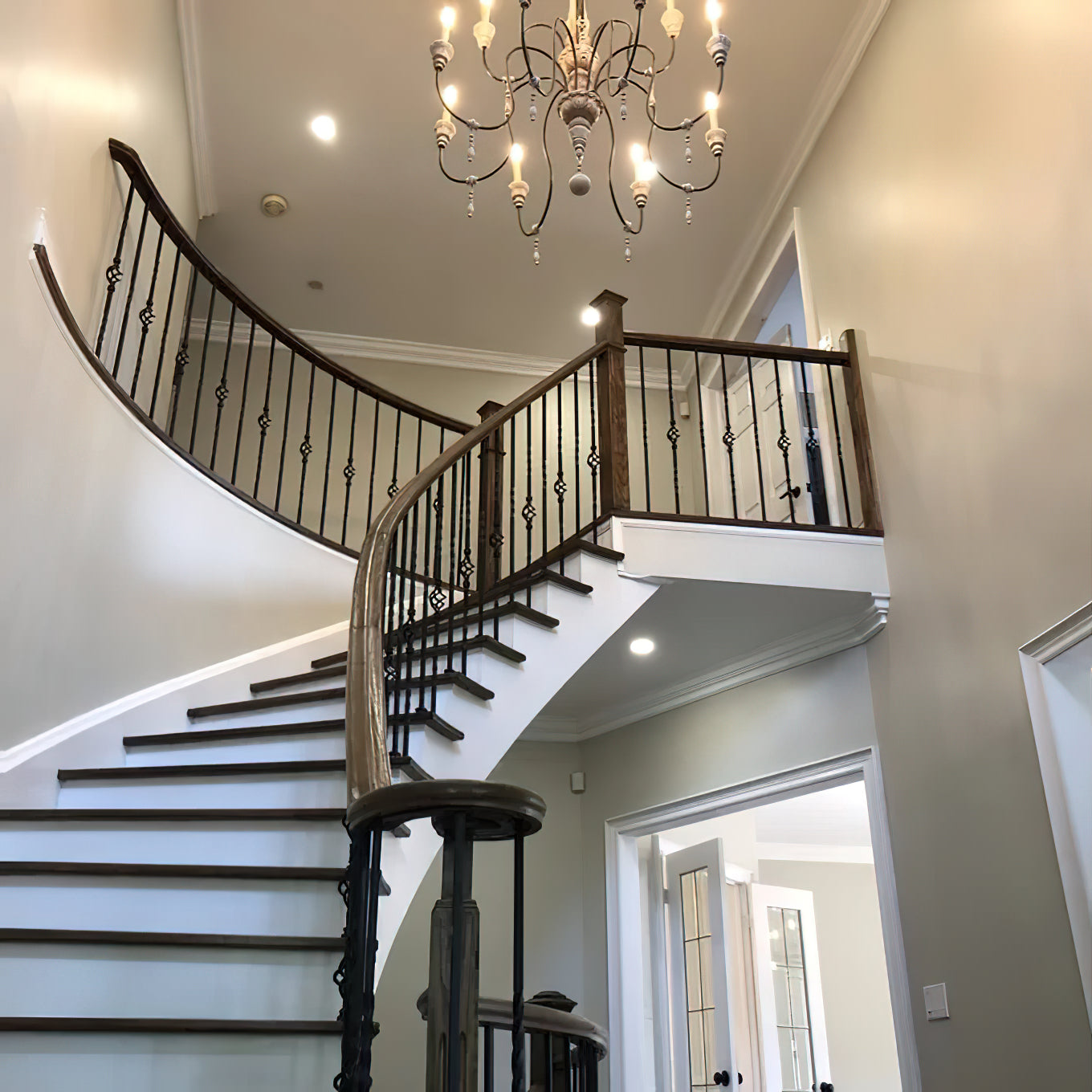 Lumin Chandelier
