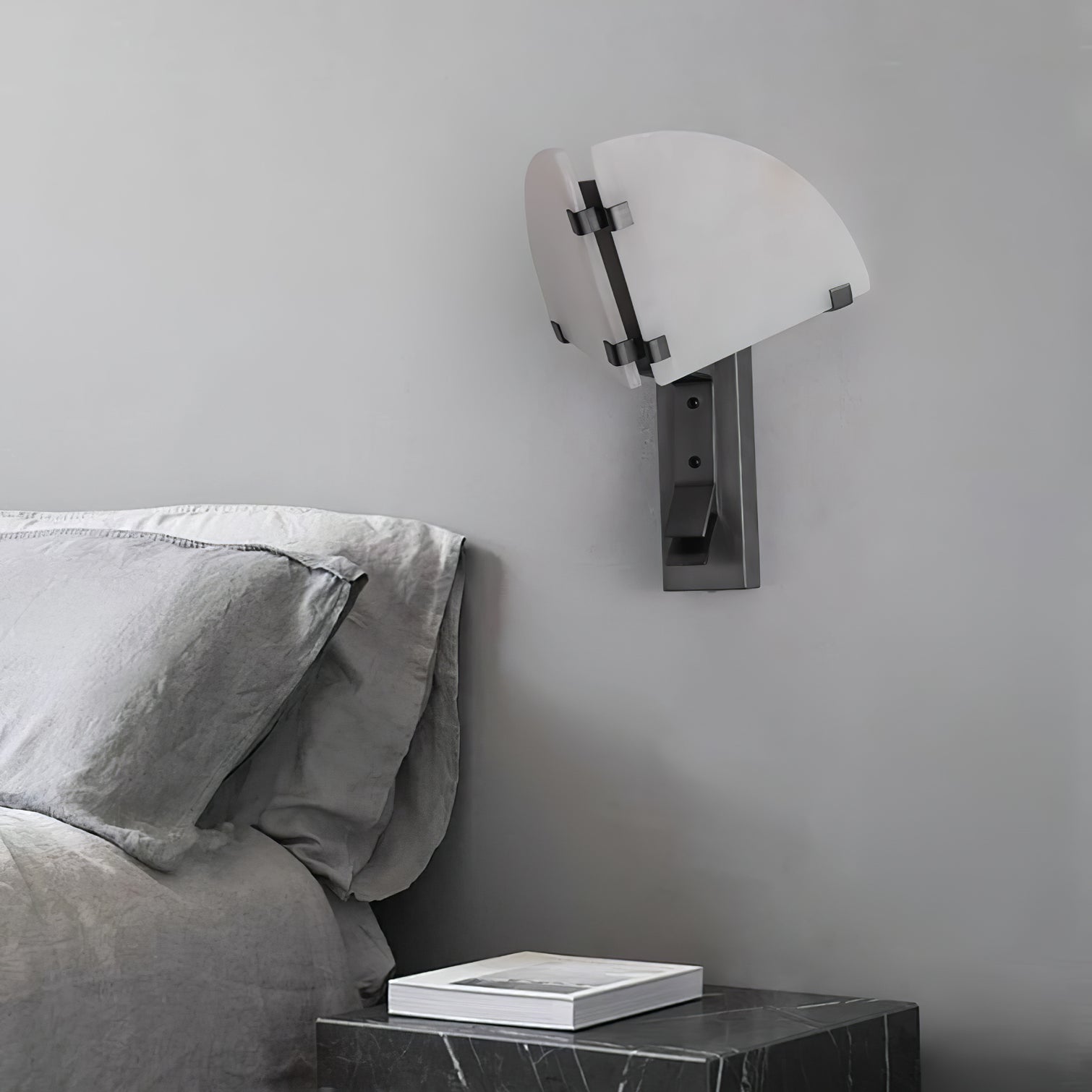 Selesta Modern Alabaster Wall Light-Neutral Decor