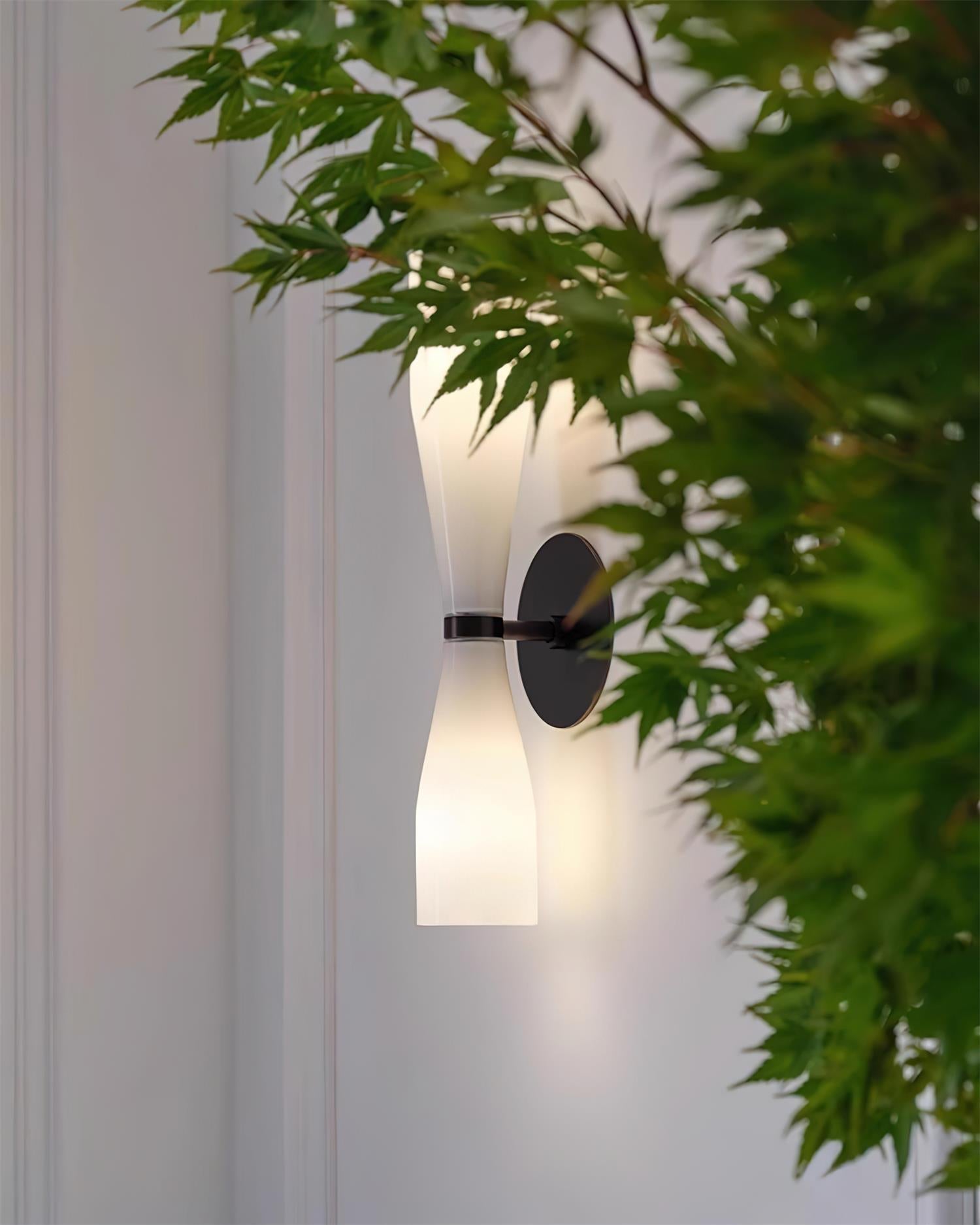 Sasha Wall Lamp