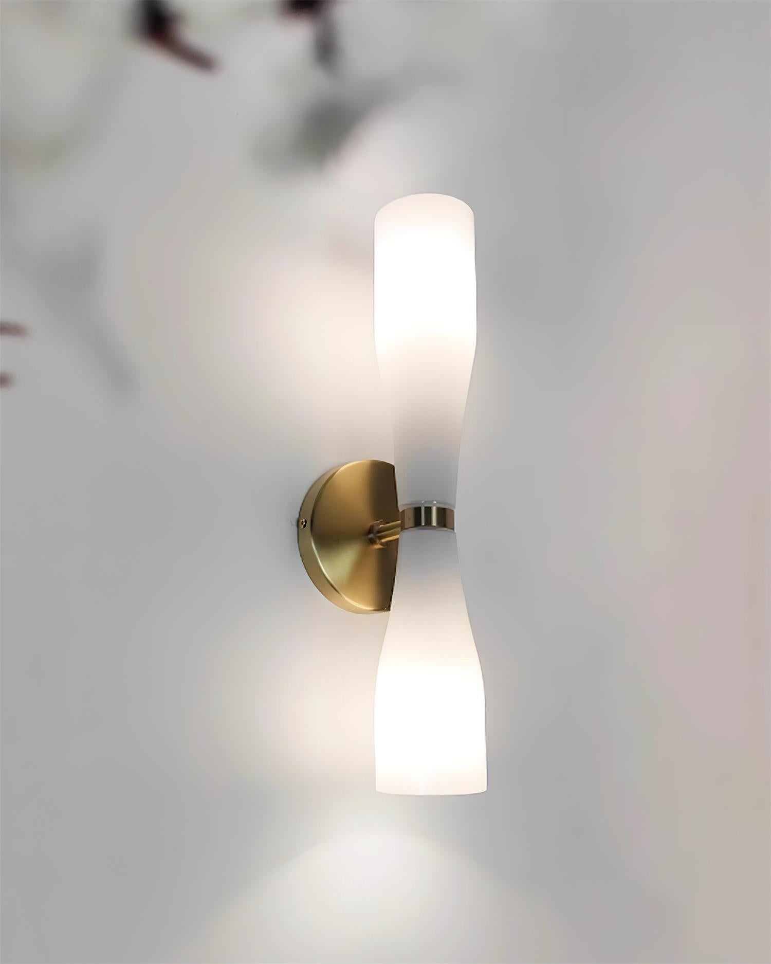 Sasha Wall Lamp