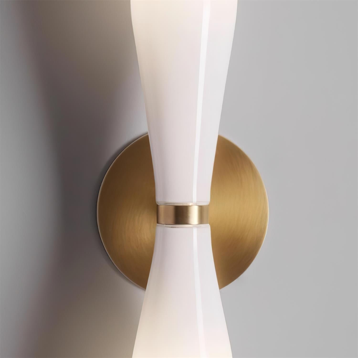 Sasha Wall Lamp