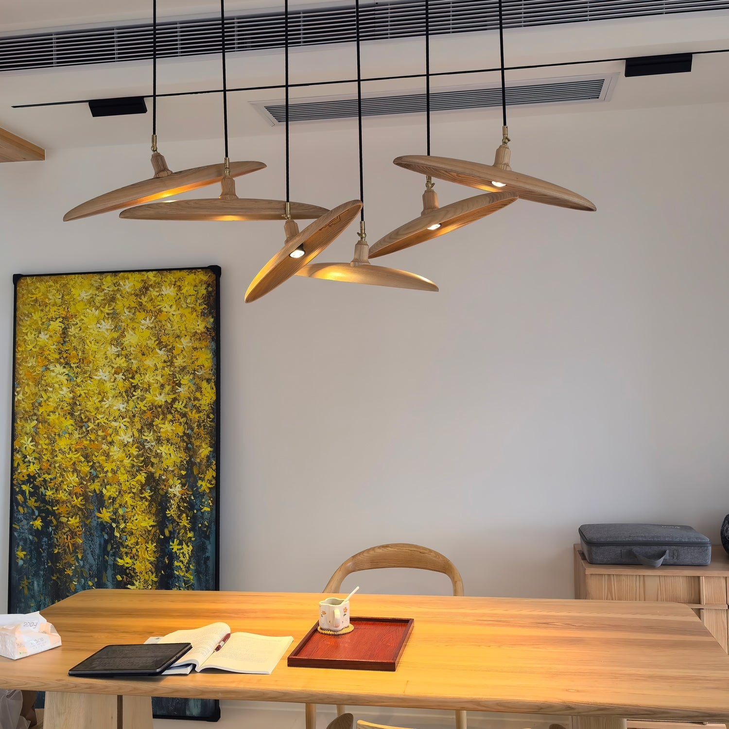 Zelirira Blade Wood Pendant Light-Neutral Decor
