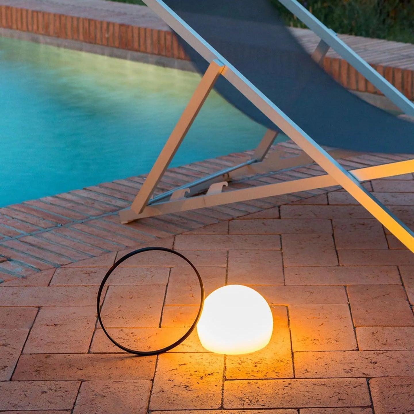 Cooper Minimalist Table Lamp-Neutral Decor