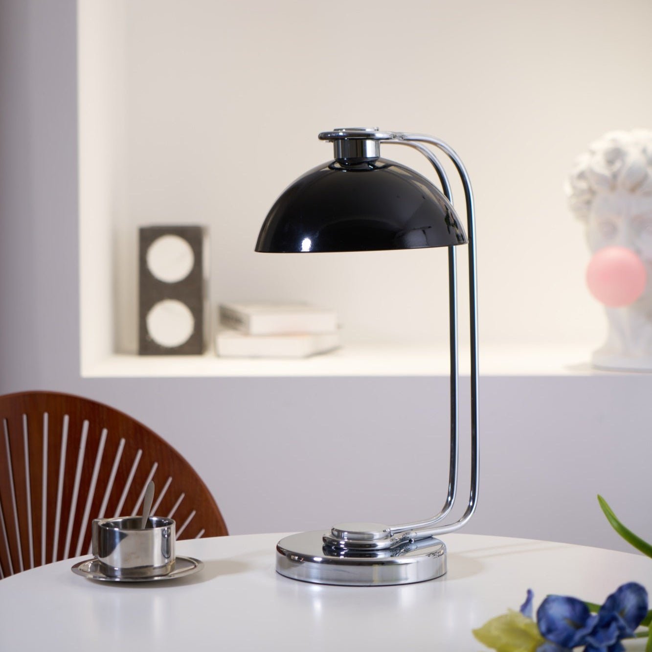 Neo Contemporary Acrylic Table lamp-Neutral Decor
