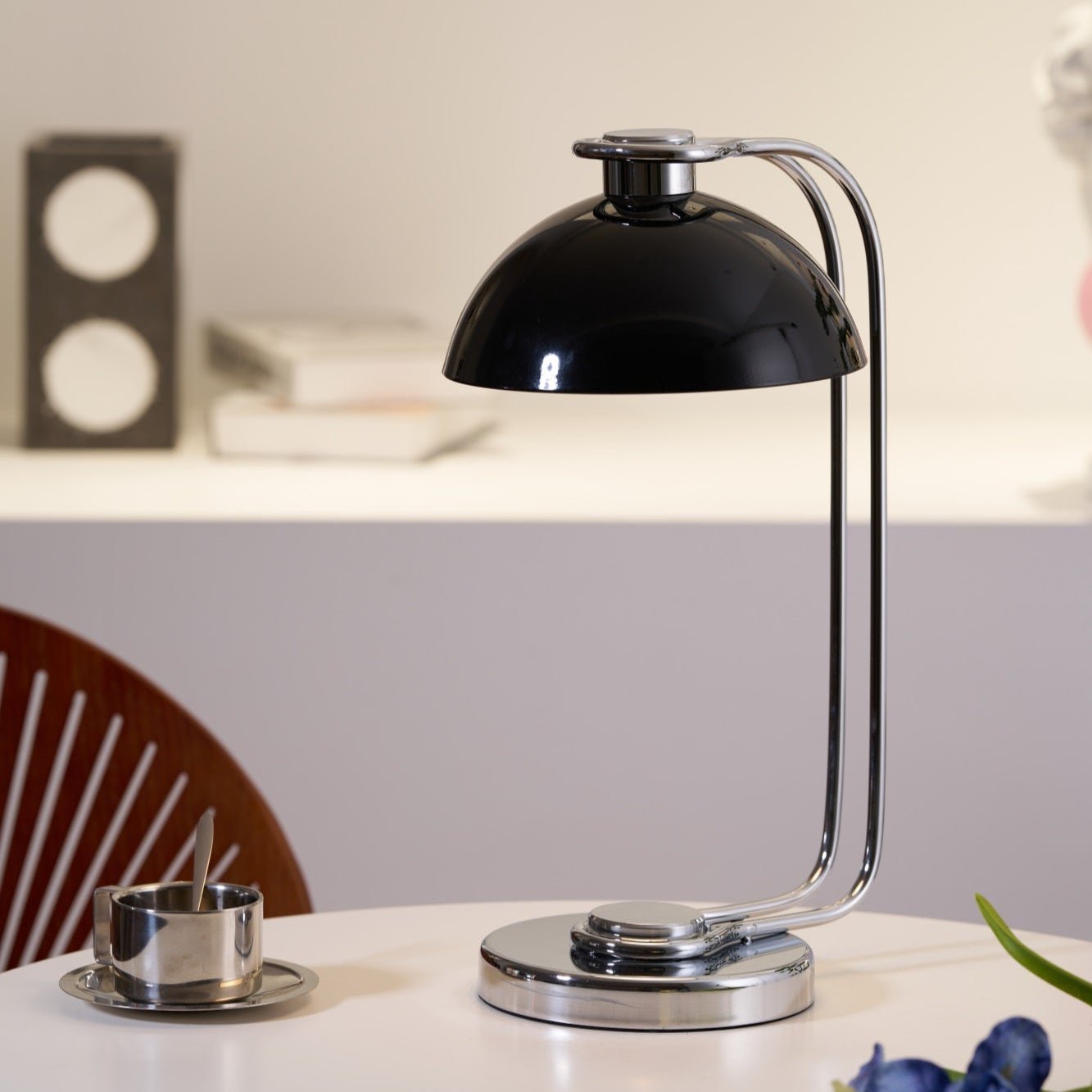 Neo Contemporary Acrylic Table lamp-Neutral Decor