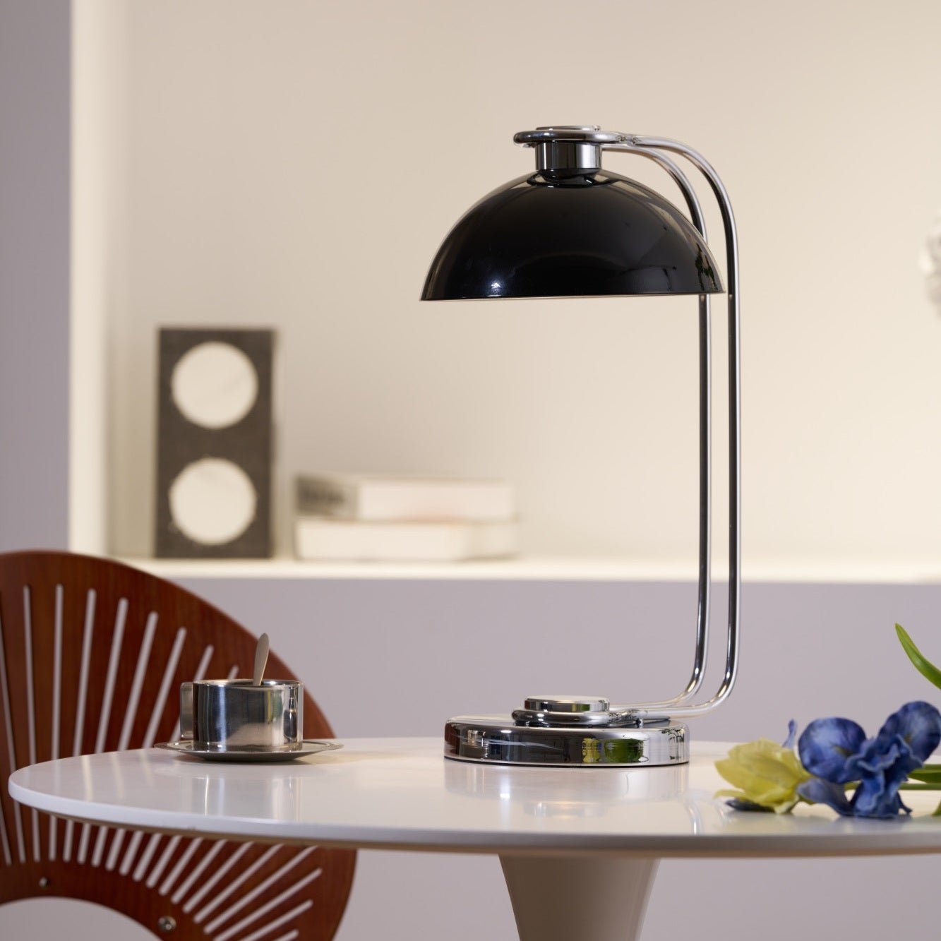 Neo Contemporary Acrylic Table lamp-Neutral Decor