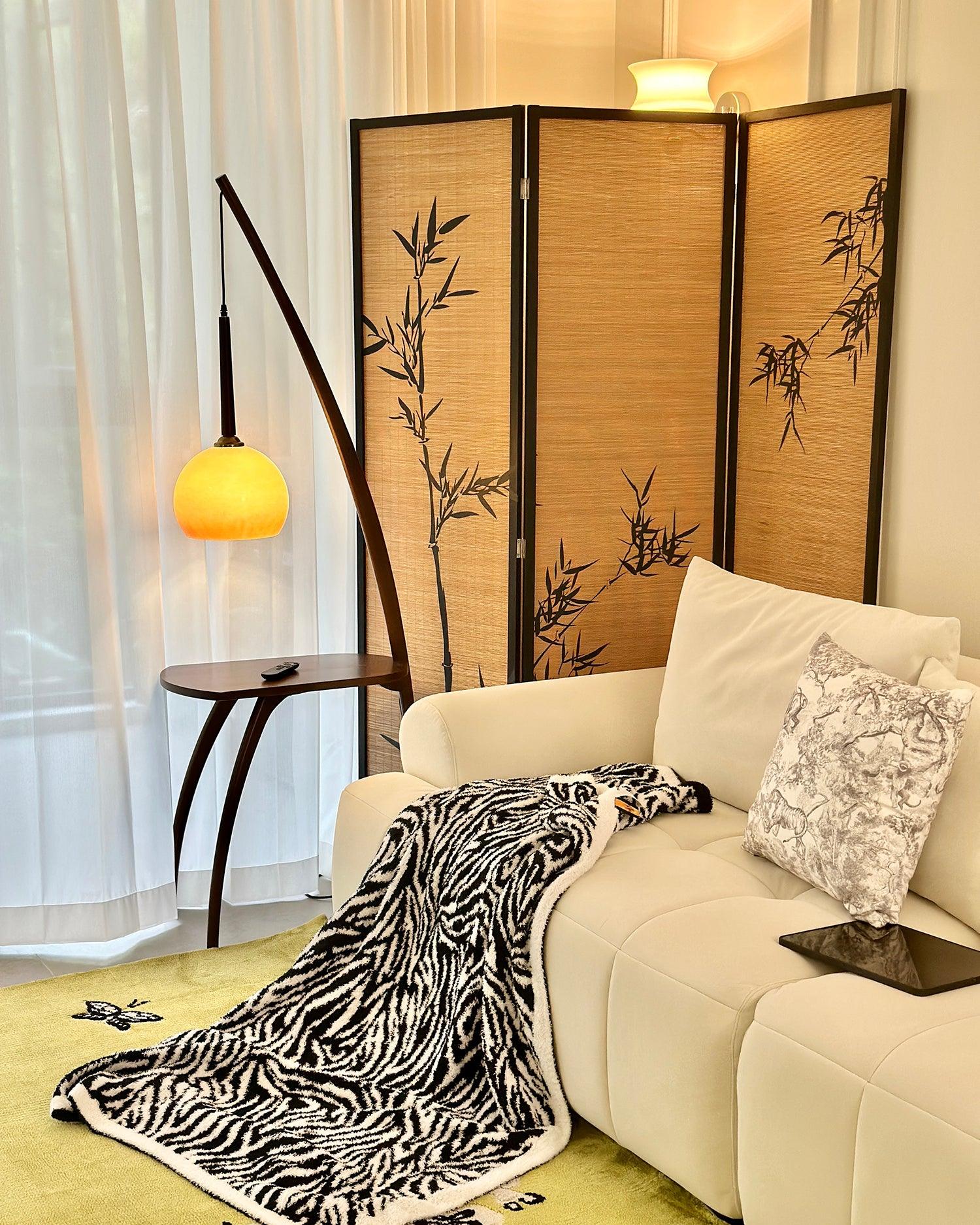 Pollo Floor Lamp
