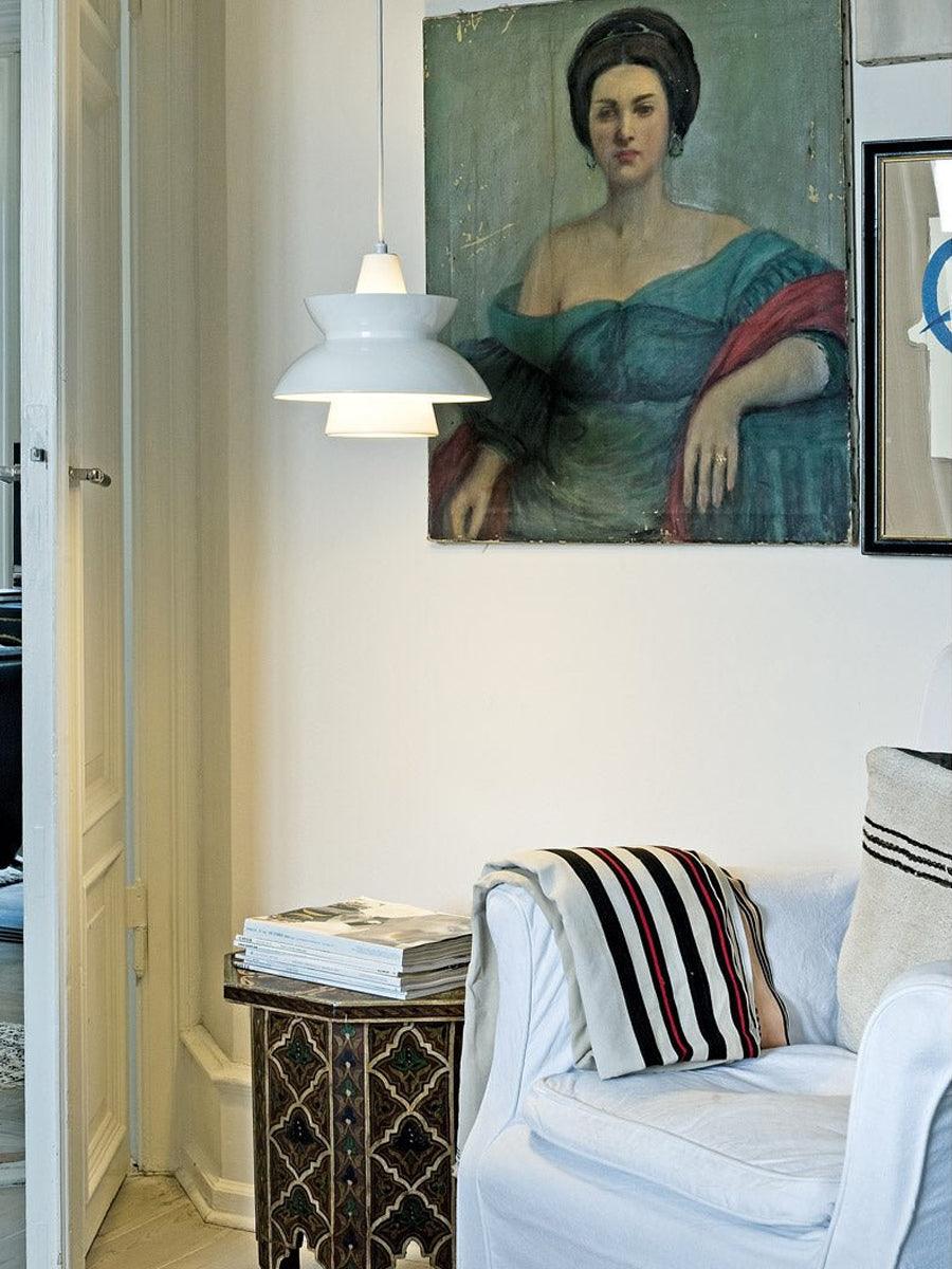 Nyvynel Pendant Light-Neutral Decor