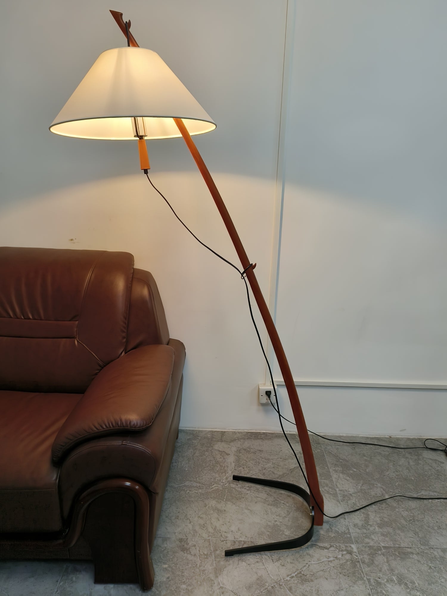 Irigen Arc Floor Lamp-Neutral Decor