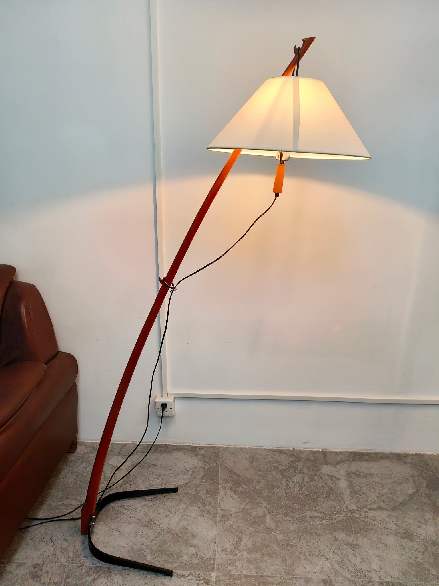 Irigen Arc Floor Lamp-Neutral Decor