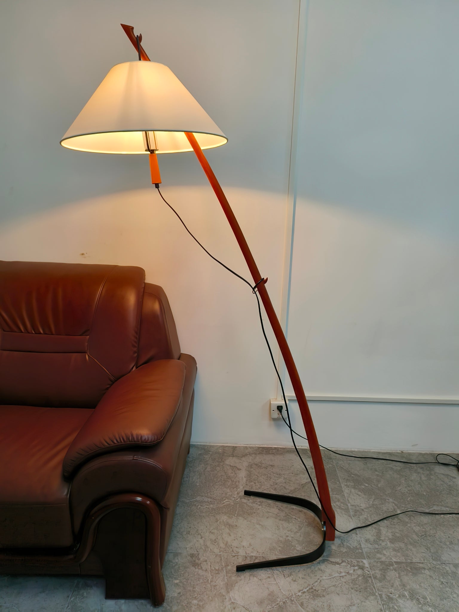 Irigen Arc Floor Lamp-Neutral Decor