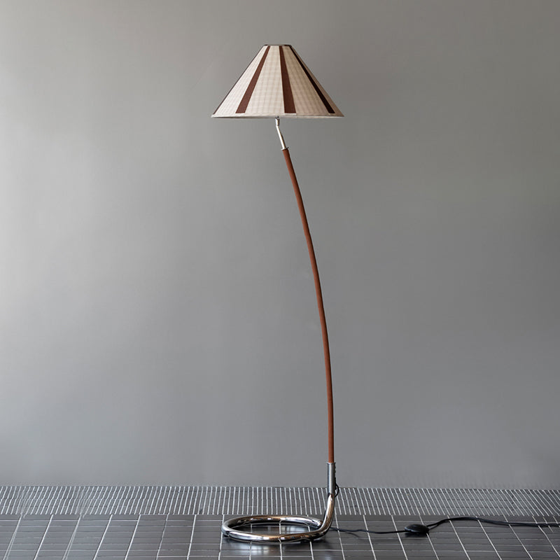 Veylo Floor Lamp