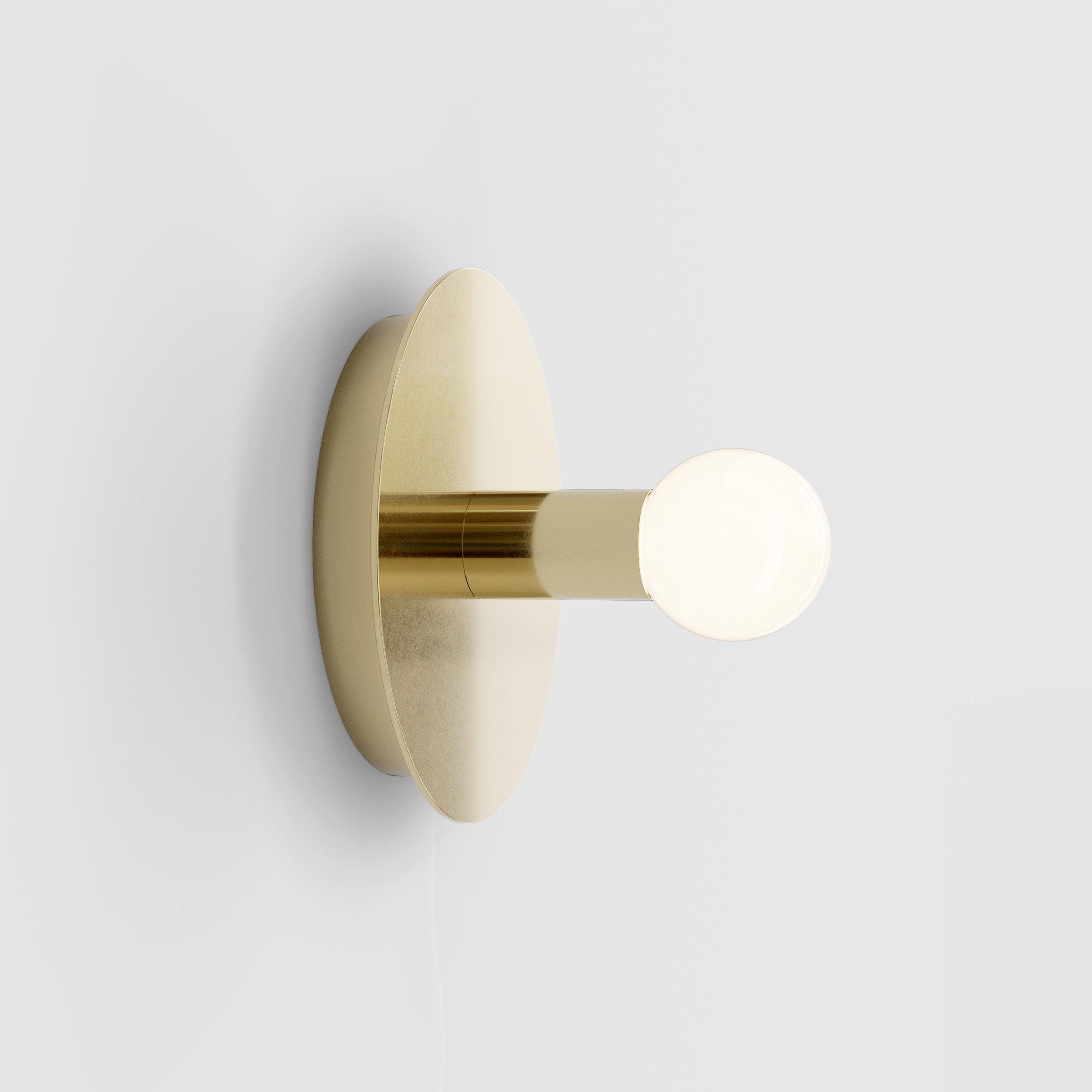 Lustra Wall Lamp Brass Bulb-Neutral Decor