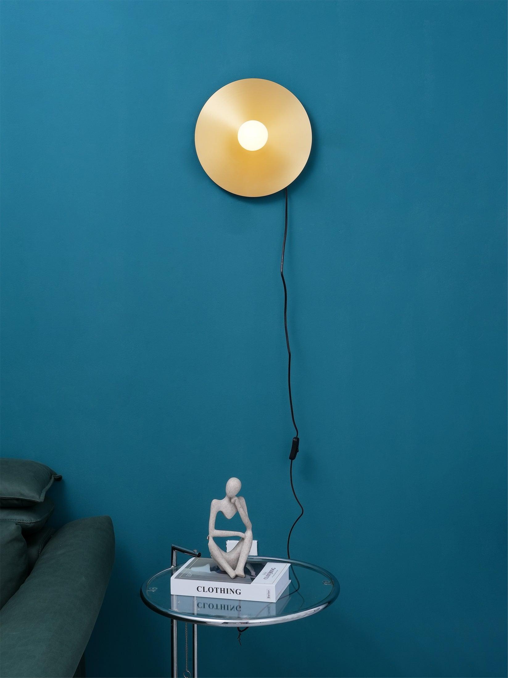 Lustra Wall Lamp Brass Bulb-Neutral Decor