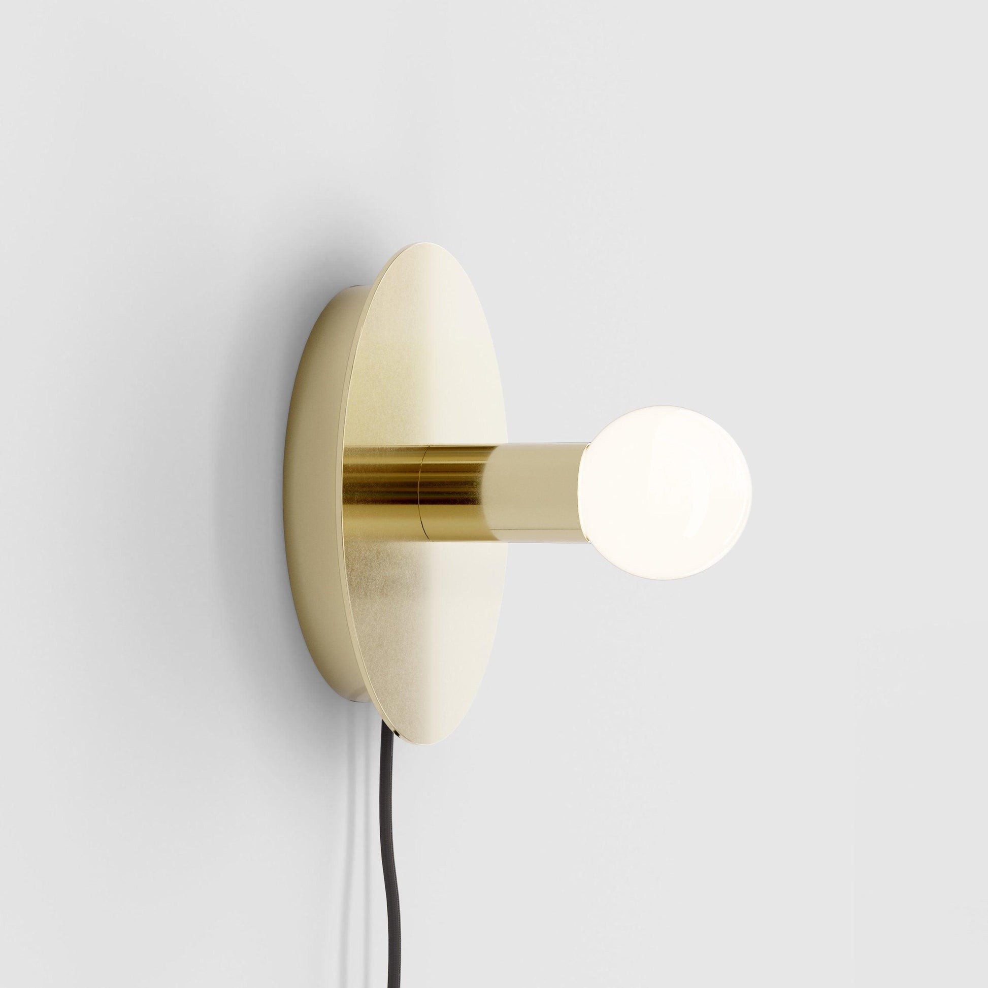 Lustra Wall Lamp Brass Bulb-Neutral Decor