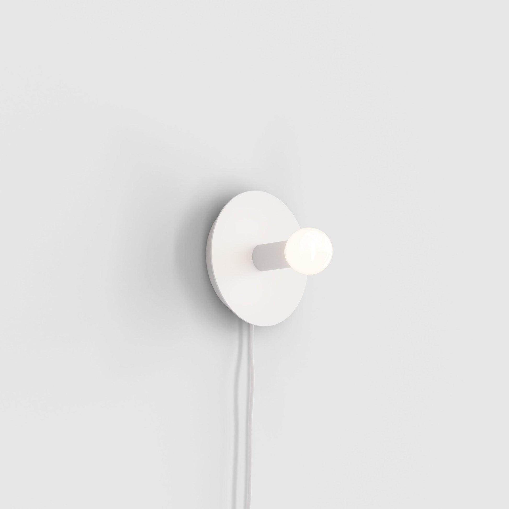 Lustra Wall Lamp Brass Bulb-Neutral Decor