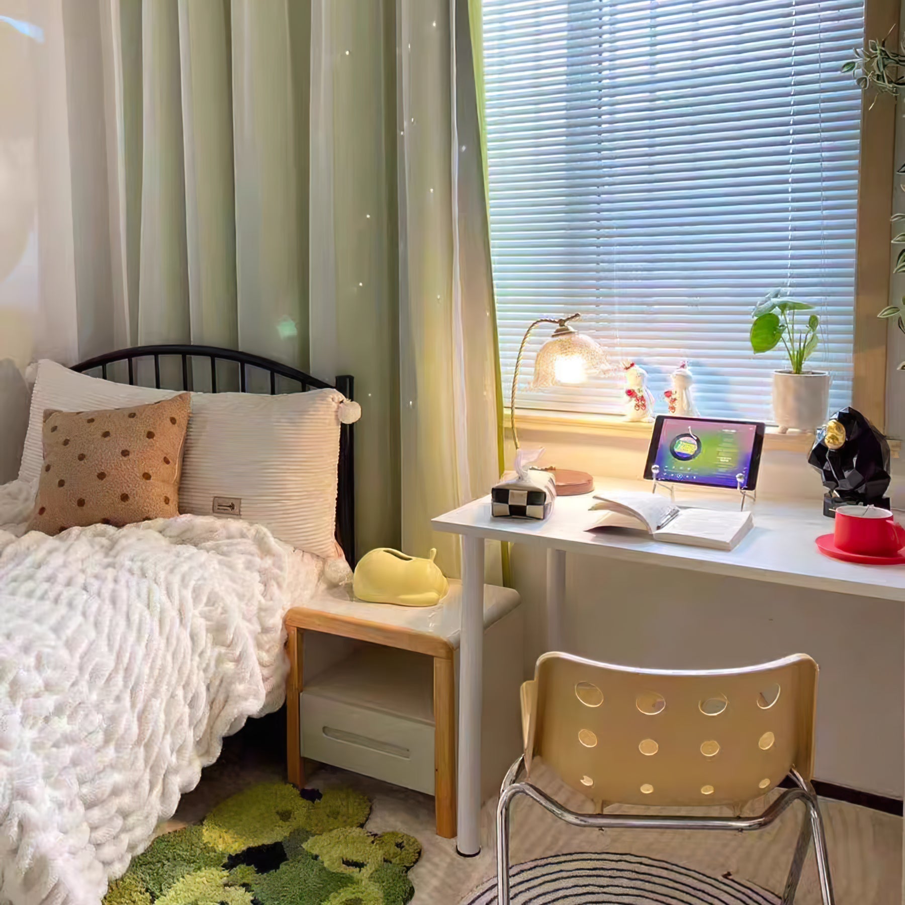 Kostor Table Lamp-Neutral Decor