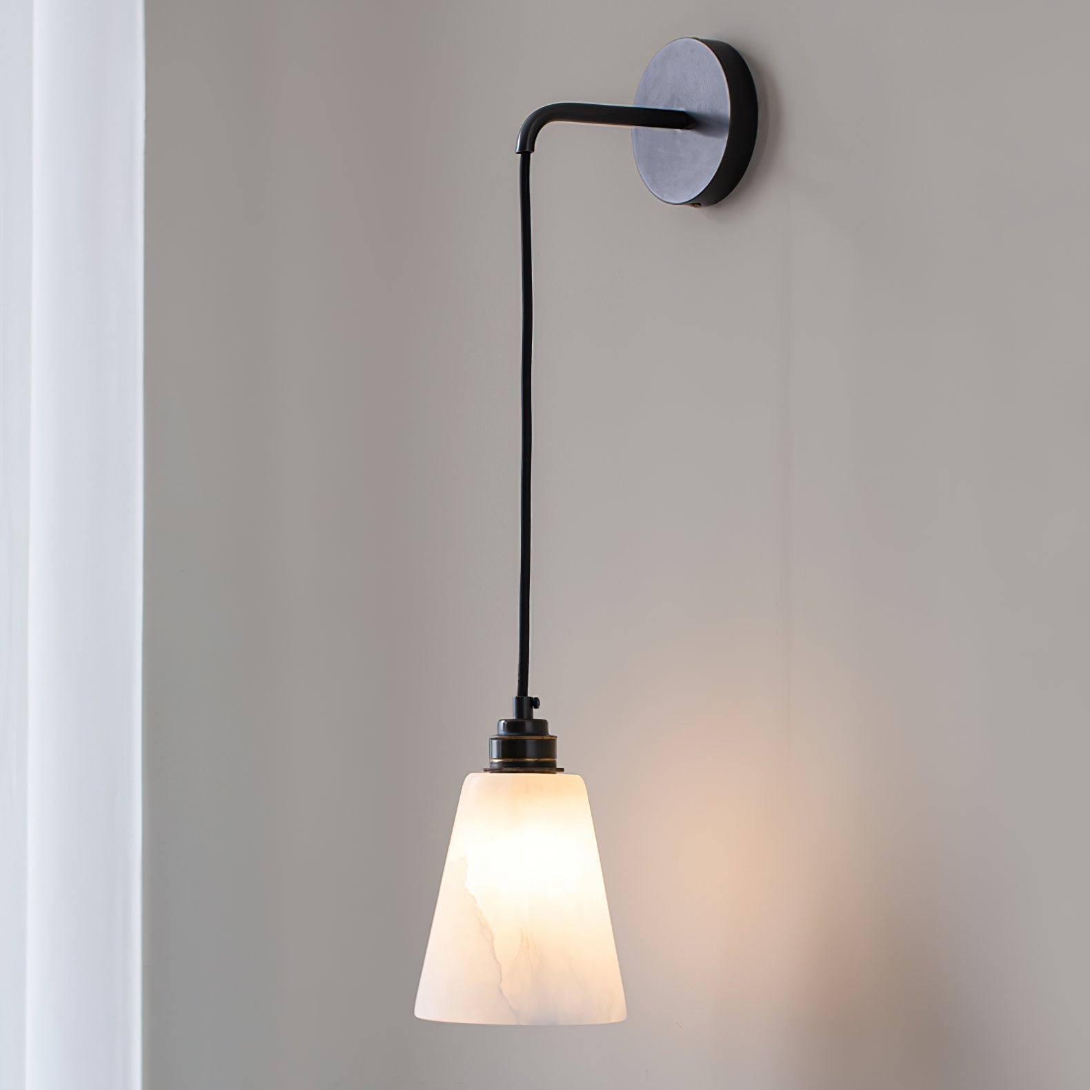 Yarlan Alabaster Wall Pendant Light-Neutral Decor