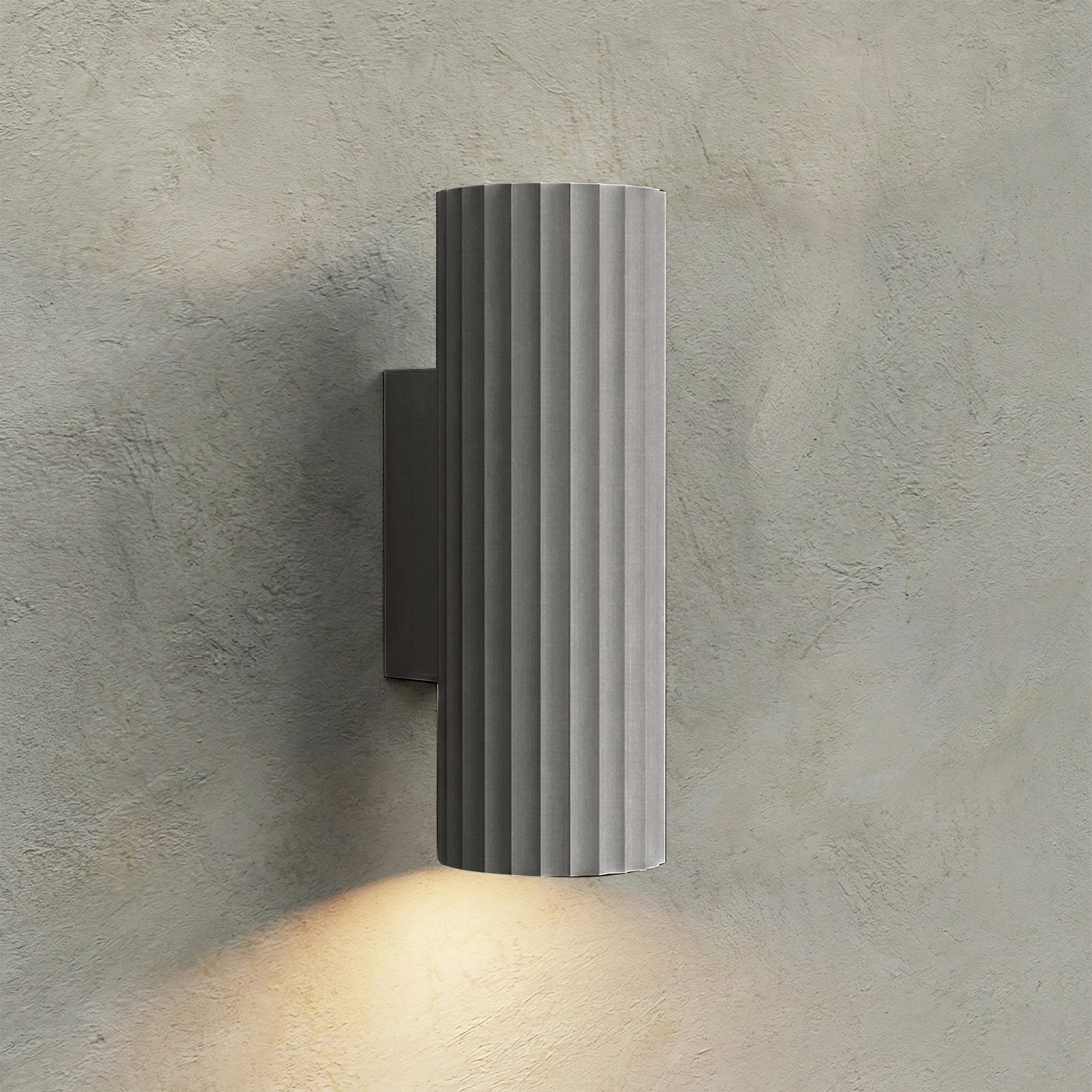 Detailed view of the GU10 bulb base for the Dunbar Wall Light.