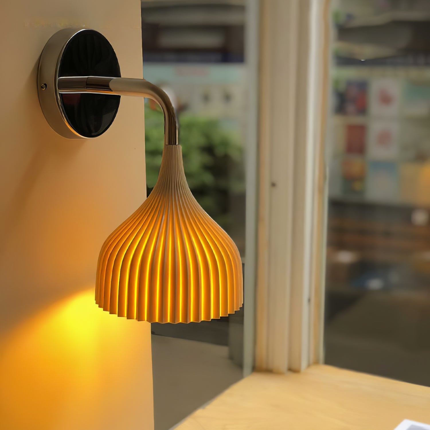 Aurzorus Modern Minimalist Plastic Wall Lamp-Neutral Decor