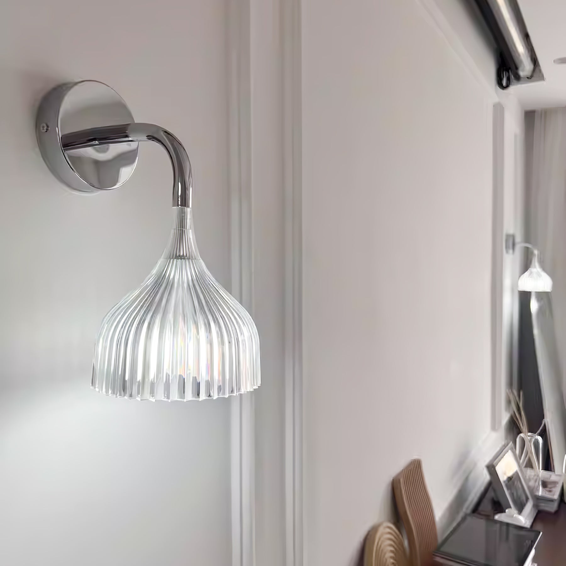 Aurzorus Modern Minimalist Plastic Wall Lamp-Neutral Decor