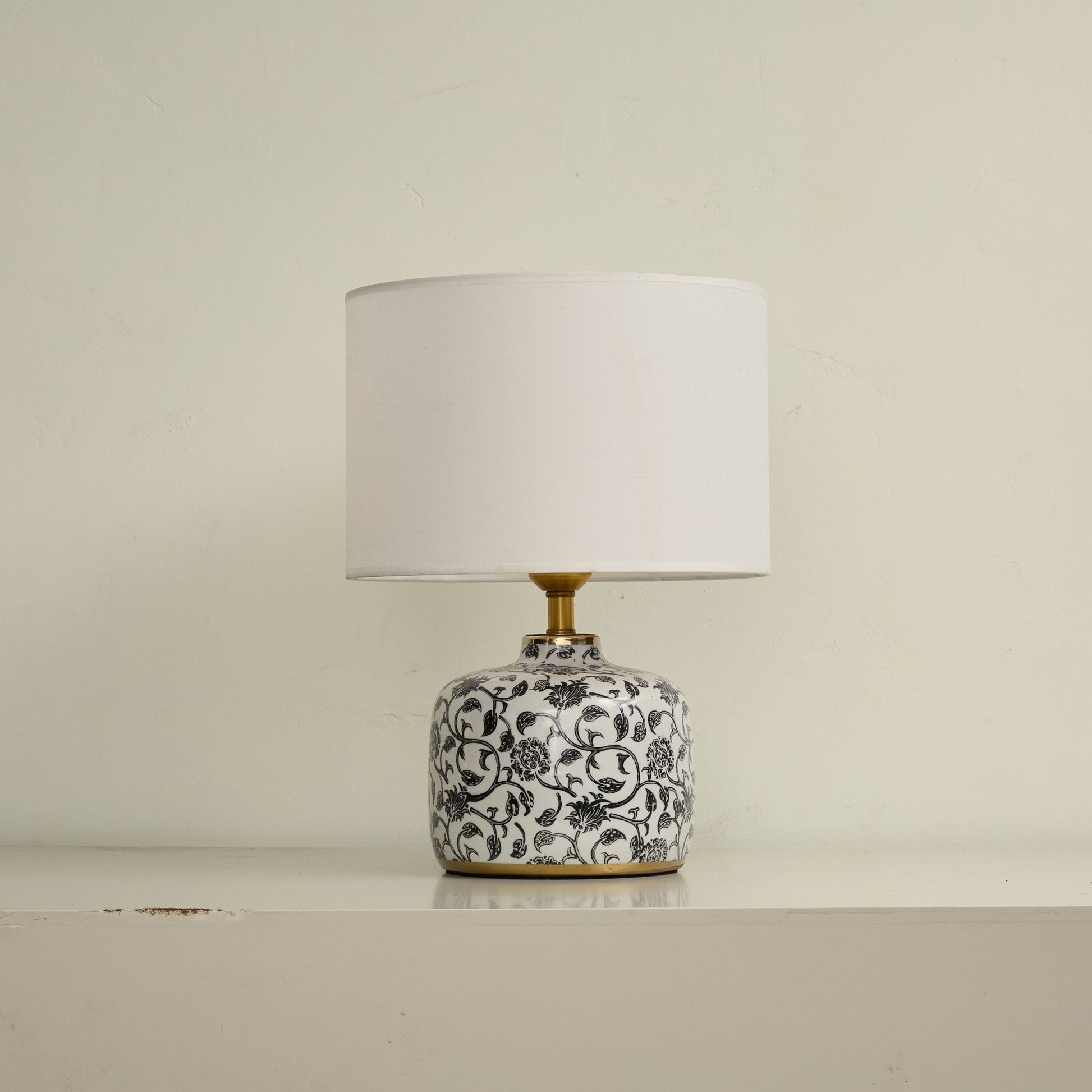Ebony Vine Ceramic Table Lamp-Neutral Decor