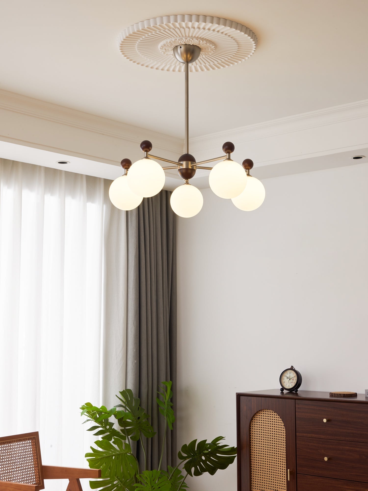 Cimirora Traditional Elegance Wood Glass Chandelier-Neutral Decor
