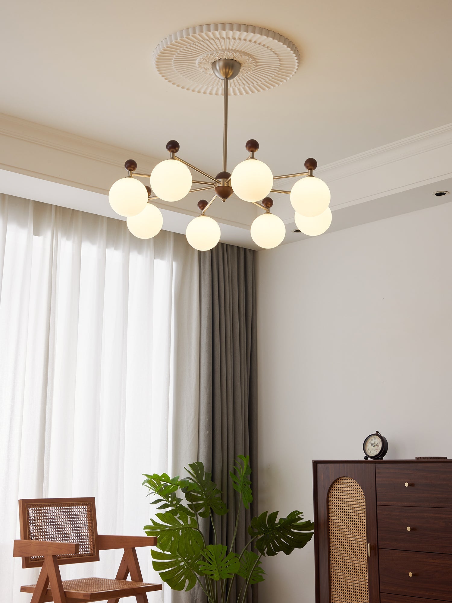 Cimirora Traditional Elegance Wood Glass Chandelier-Neutral Decor