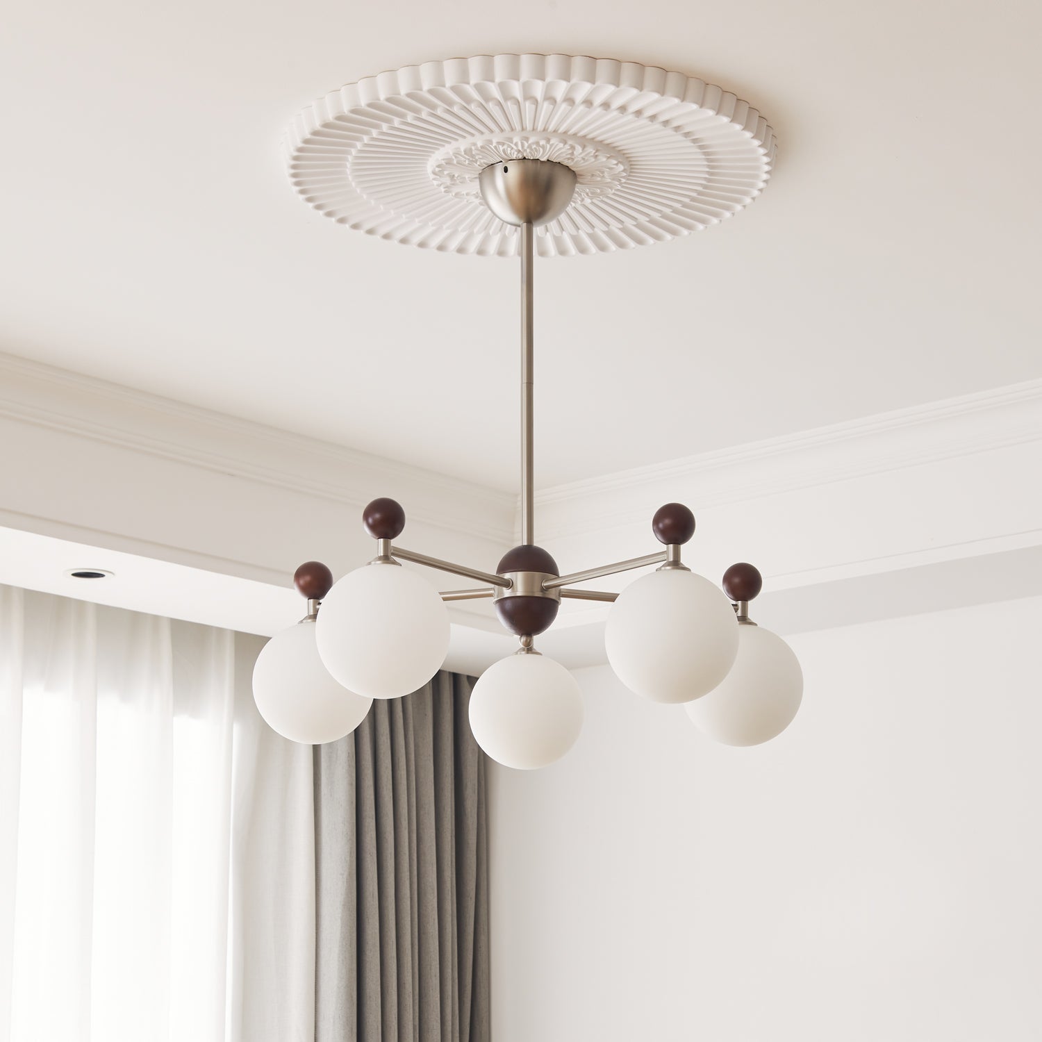 Cimirora Traditional Elegance Wood Glass Chandelier-Neutral Decor