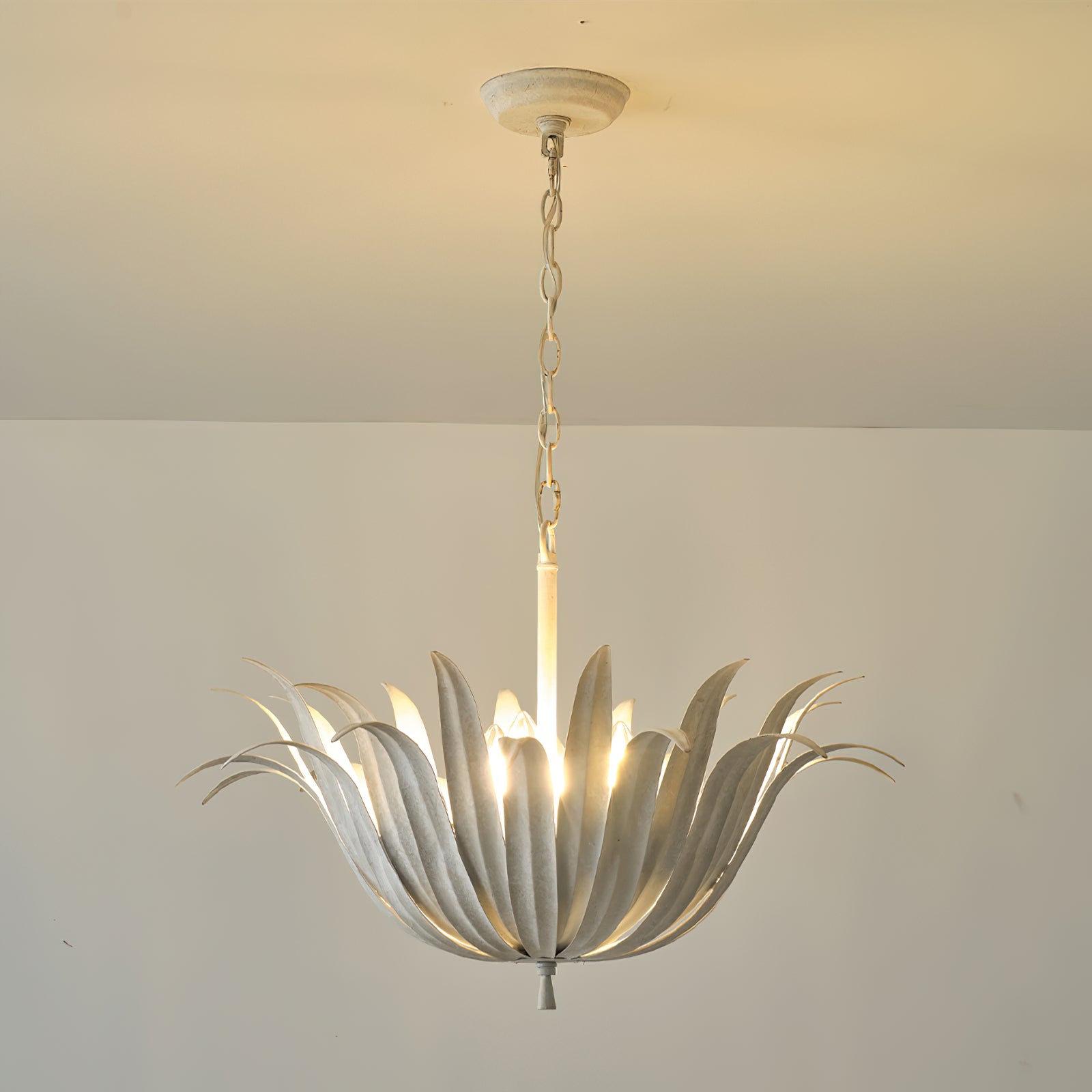 Lira Chandelier