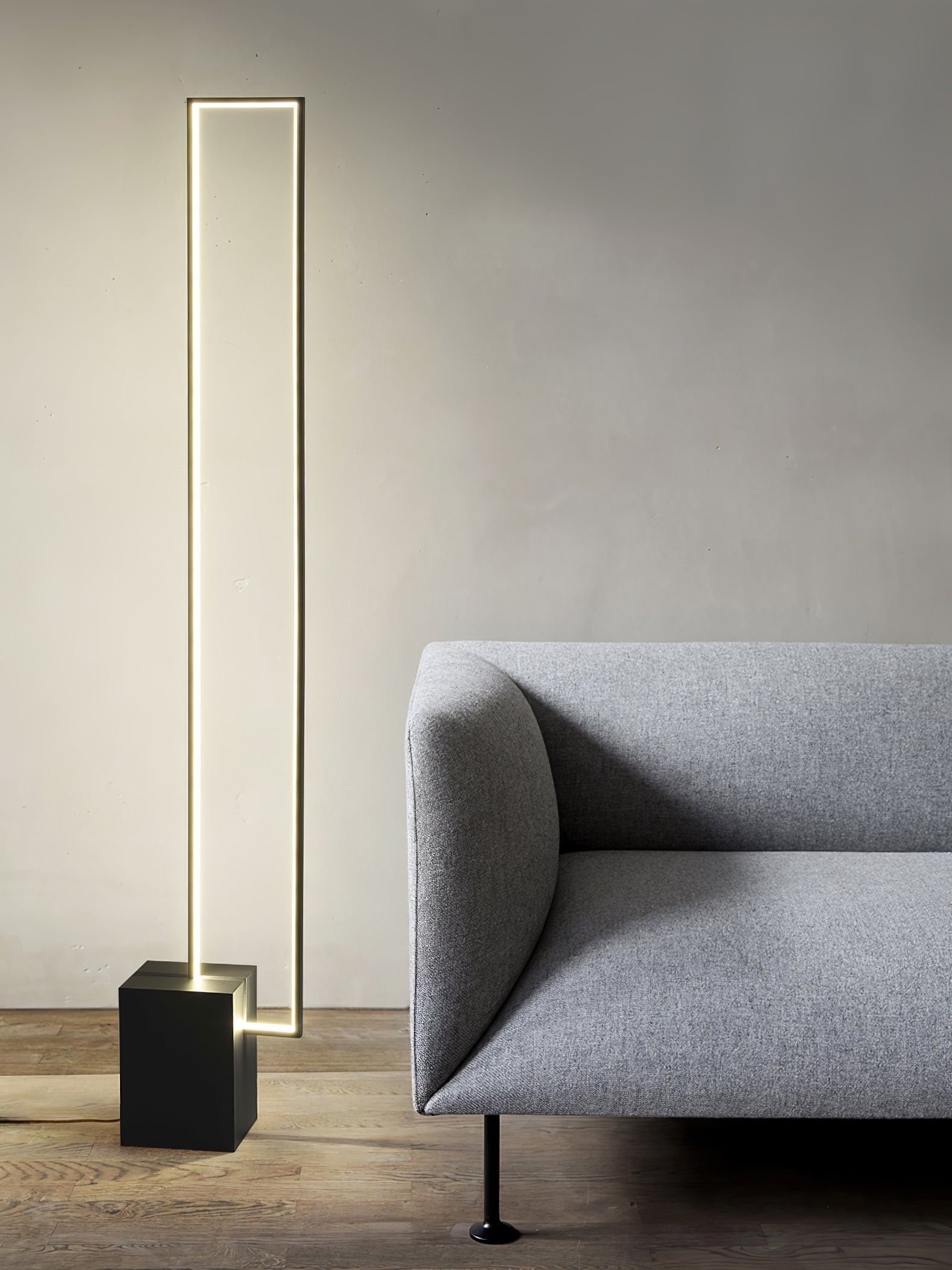 Keloza Aluminum Floor Lamp-Neutral Decor