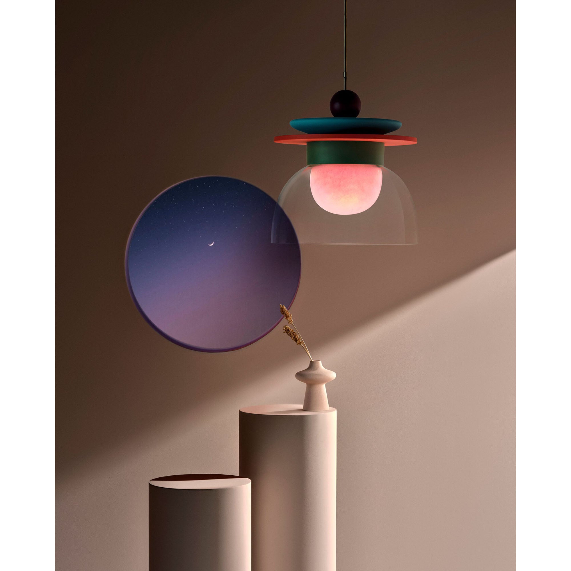 Side profile of the Clear Eirene Glass Pendant Lamp.