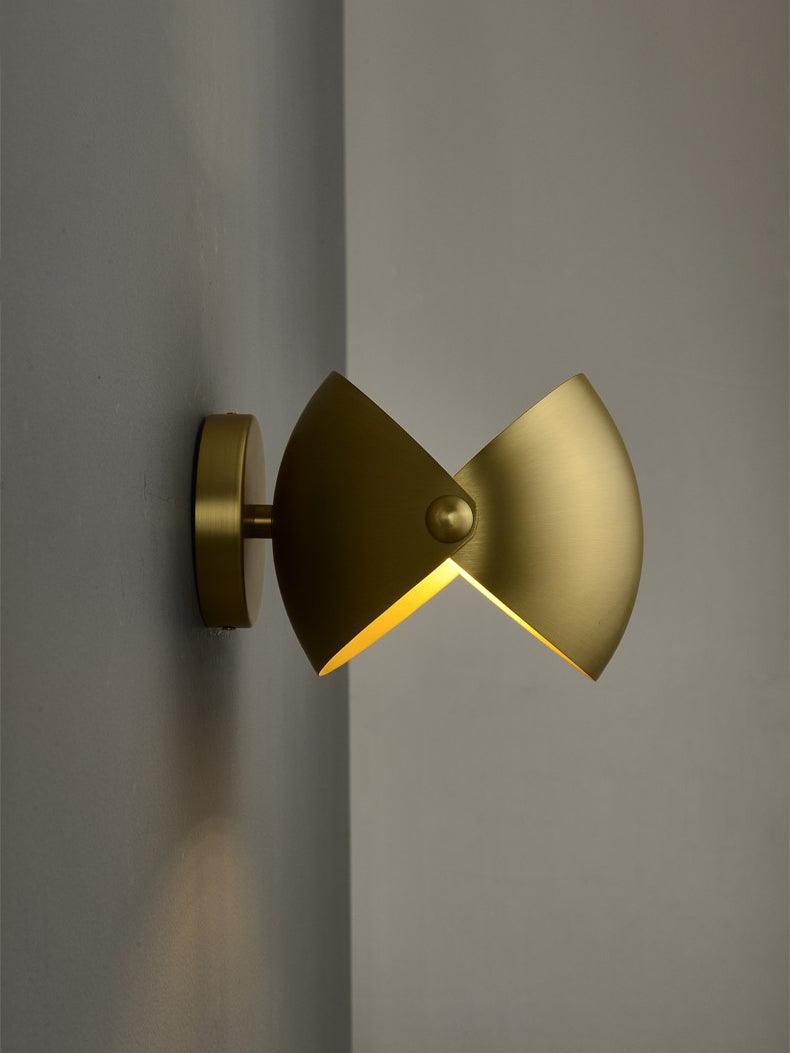Luno Elegant Brass Wall Lamp-Neutral Decor