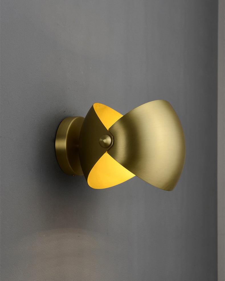 Luno Elegant Brass Wall Lamp-Neutral Decor