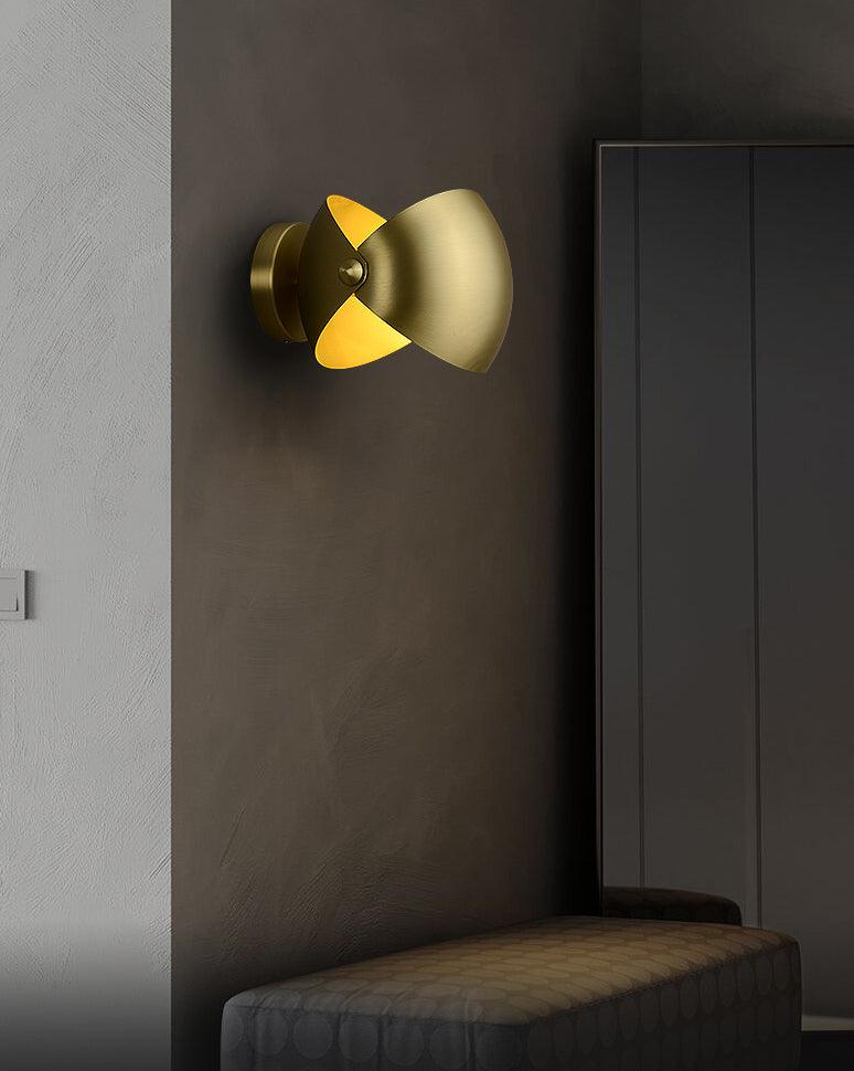 Luno Elegant Brass Wall Lamp-Neutral Decor