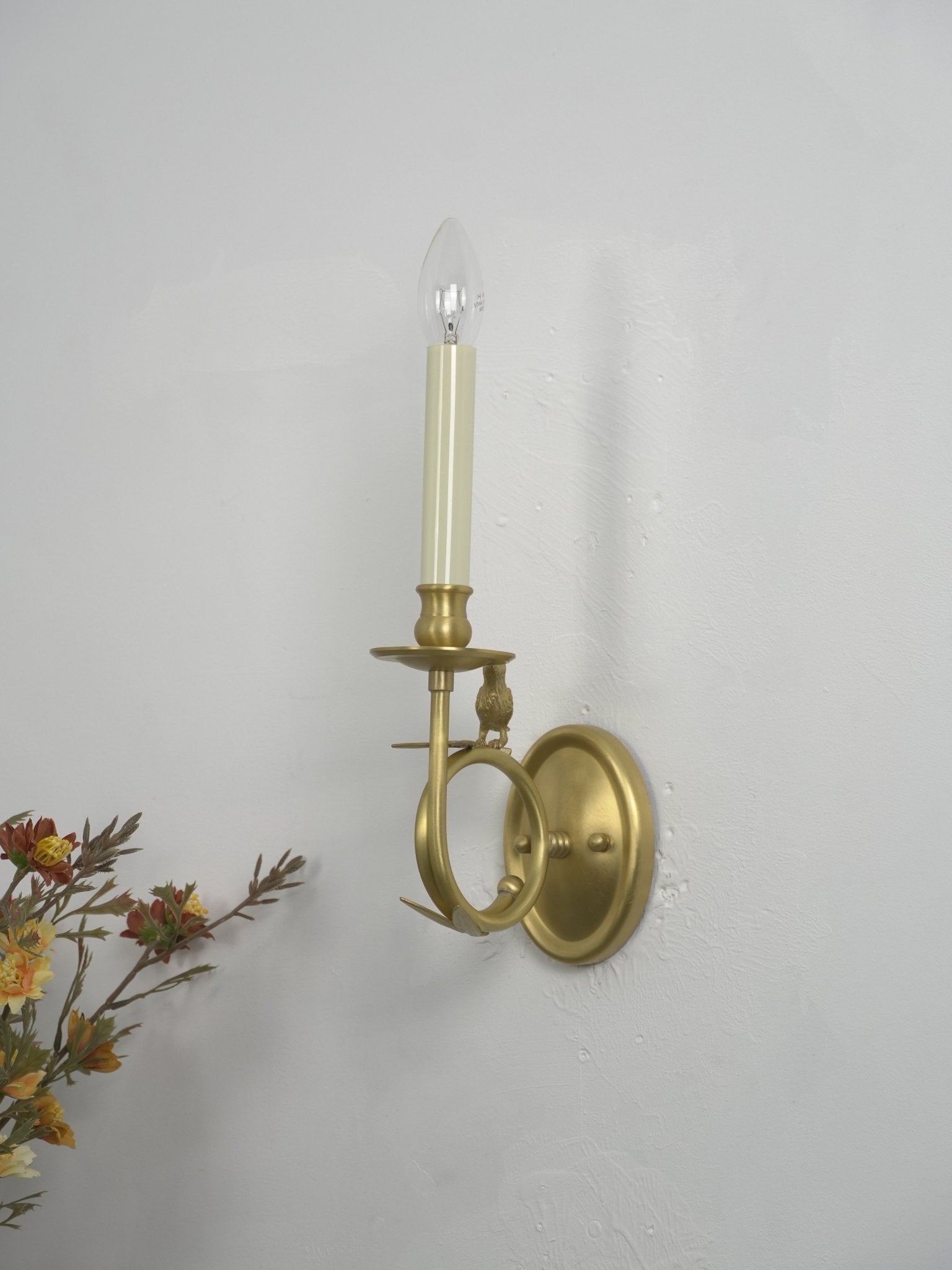 Jexdo Brass Elegant Wall Lamp-Neutral Decor