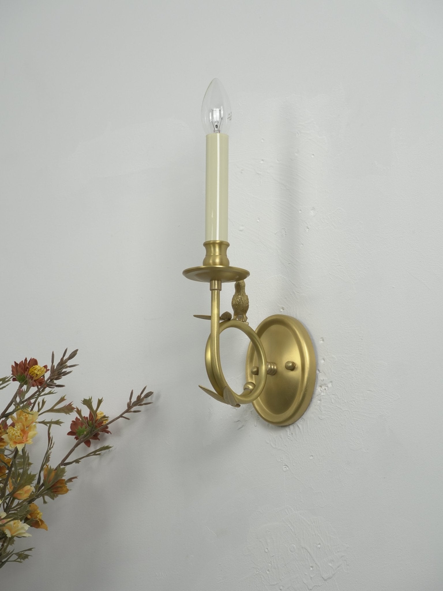 Jexdo Brass Elegant Wall Lamp-Neutral Decor