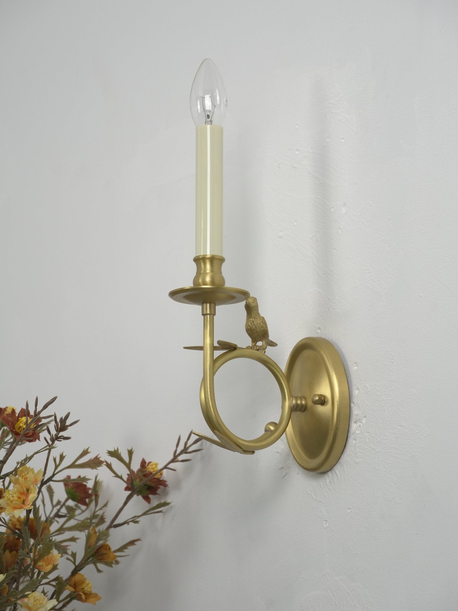 Jexdo Brass Elegant Wall Lamp-Neutral Decor