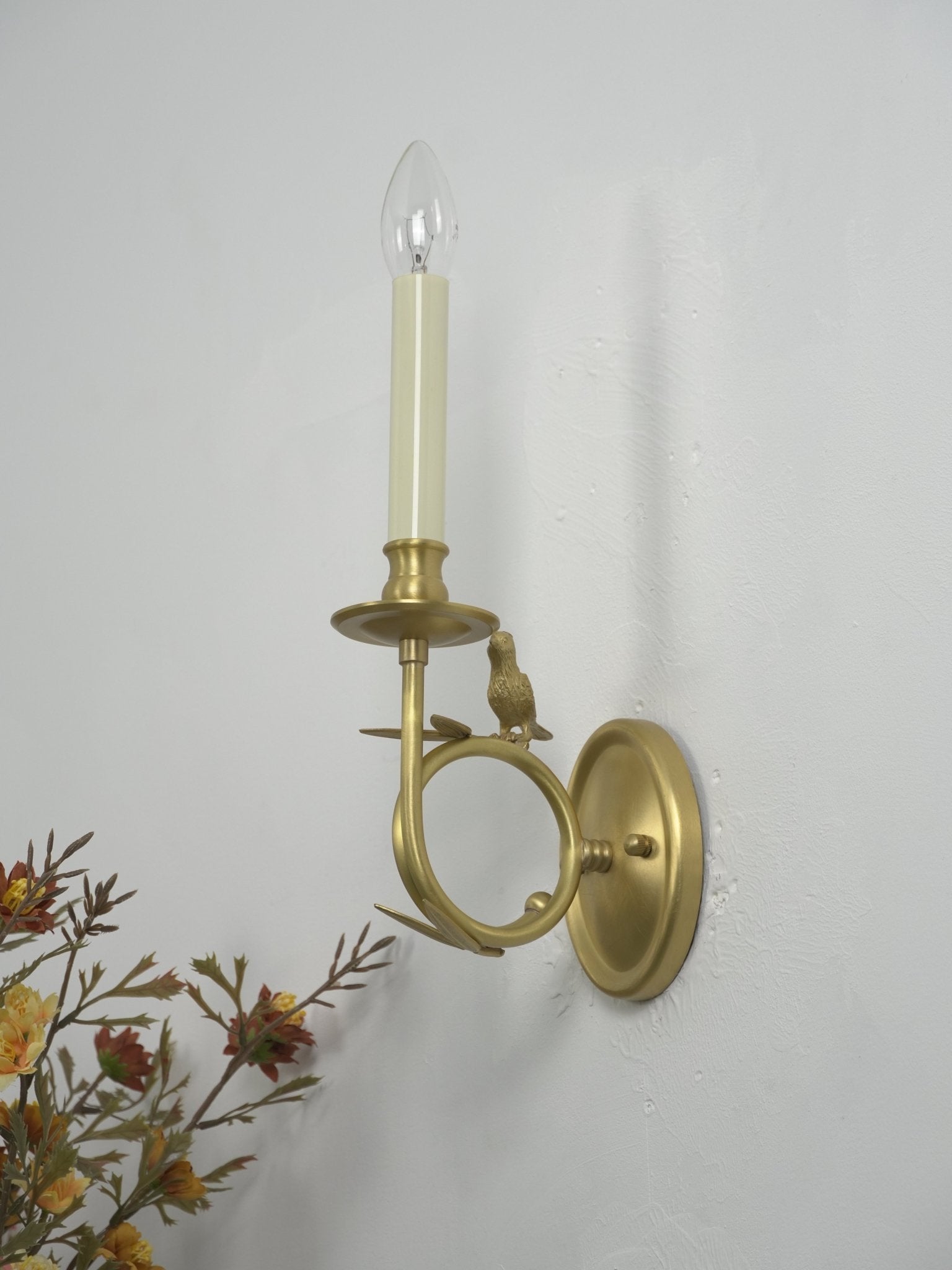 Jexdo Brass Elegant Wall Lamp-Neutral Decor