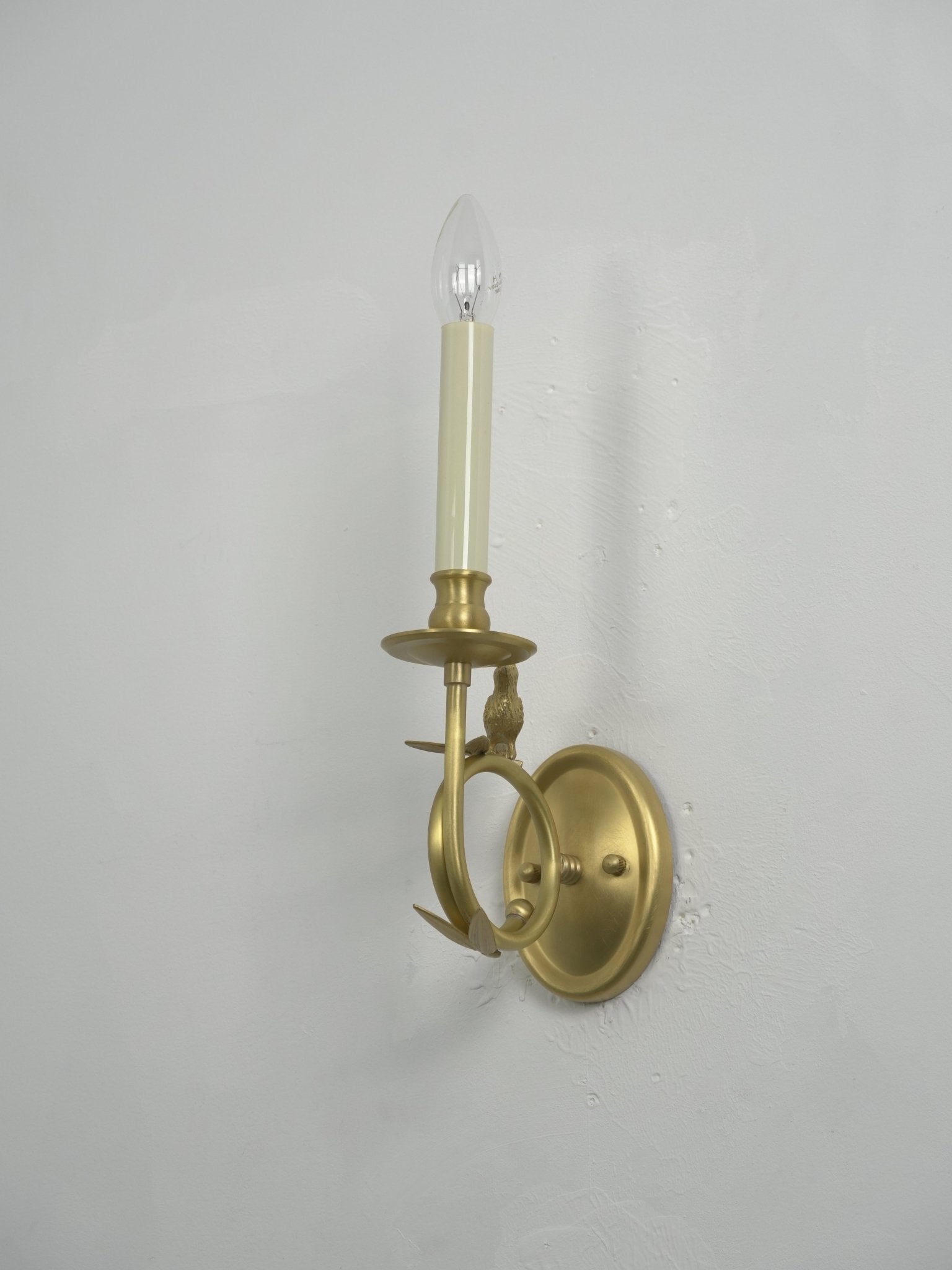 Jexdo Brass Elegant Wall Lamp-Neutral Decor