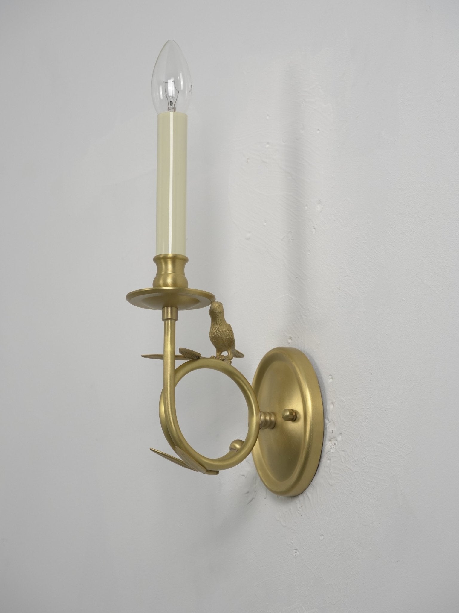 Jexdo Brass Elegant Wall Lamp-Neutral Decor