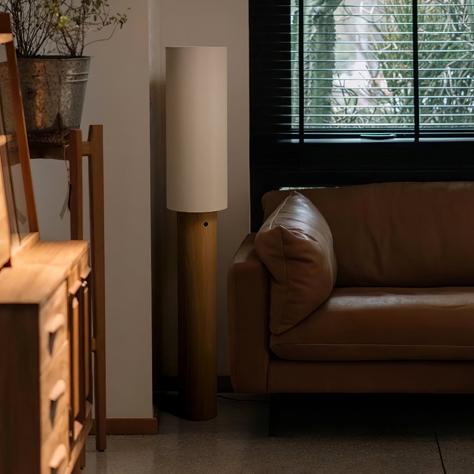Uvynir Cylindrical Wood Floor Lamp-Neutral Decor
