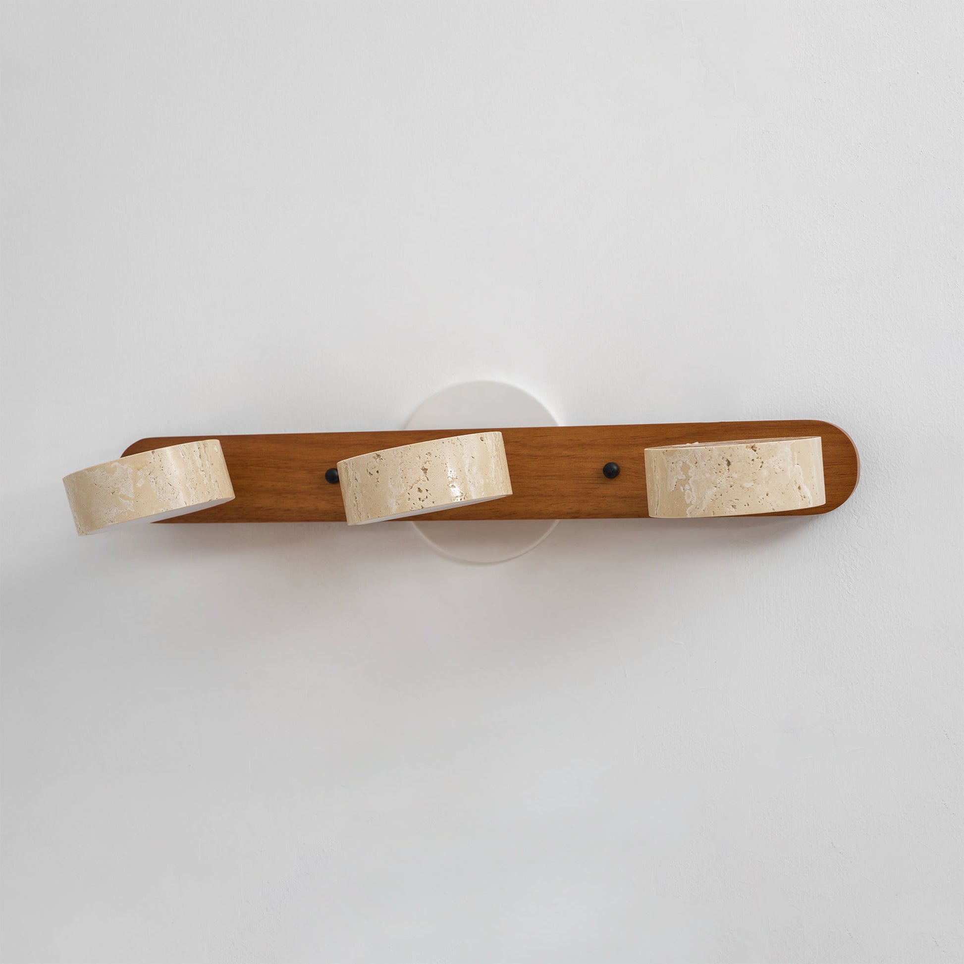 The 2-head lamp in the Wood color finish.