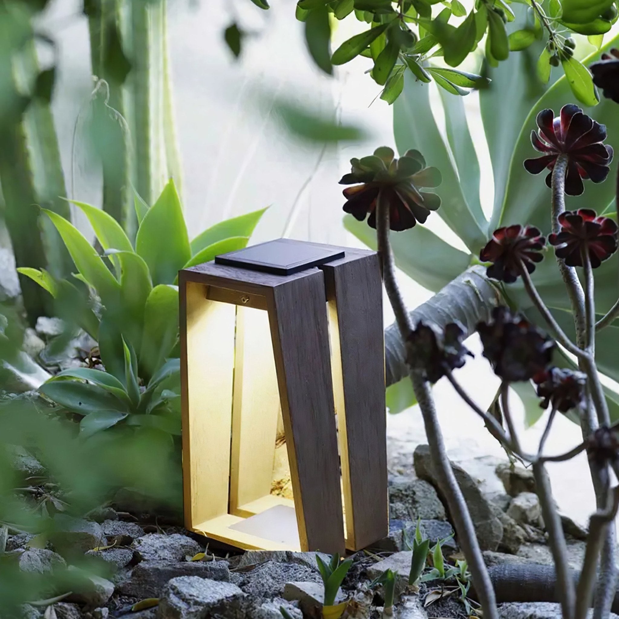 Kovara Solar Outdoor Bollard Light-Neutral Decor
