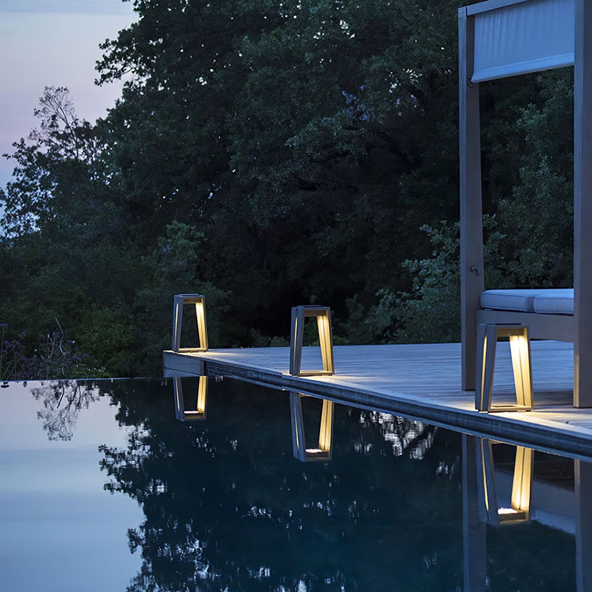 Kovara Solar Outdoor Bollard Light-Neutral Decor