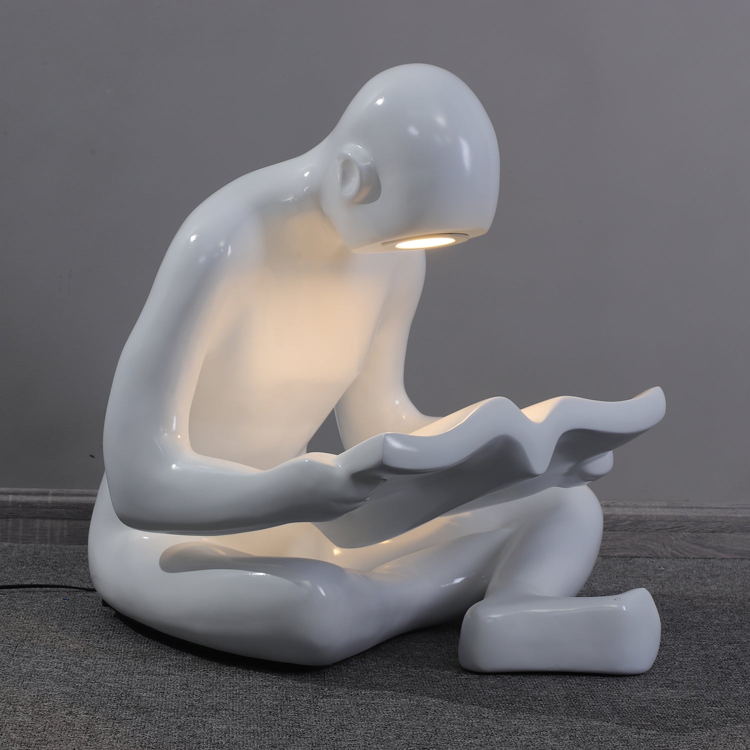 Aulten Reader Sculpture Table Lamp-Neutral Decor