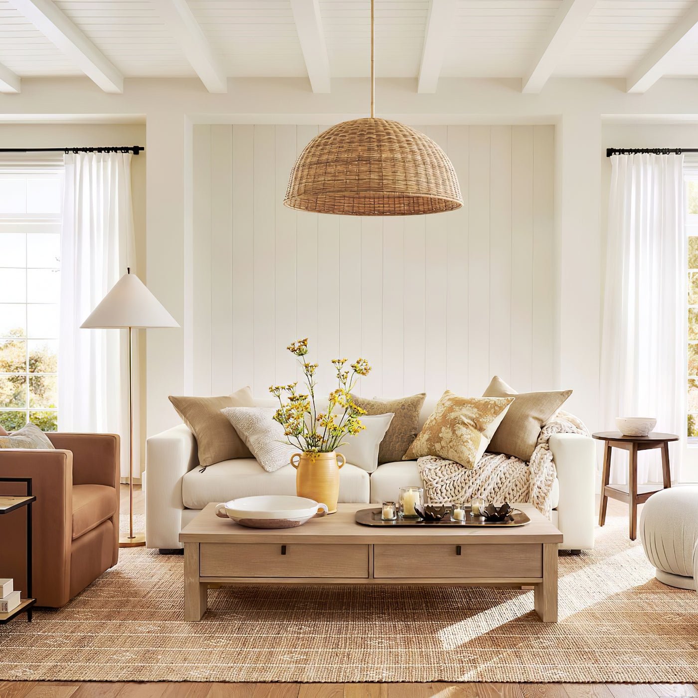 Urath Minimalist Brass Floor Lamp-Neutral Decor