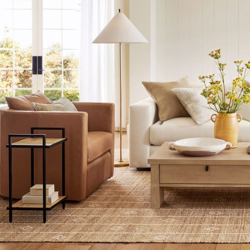 Urath Minimalist Brass Floor Lamp-Neutral Decor