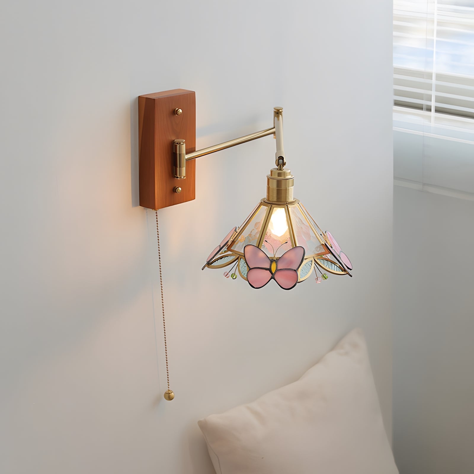 Hazel Wall Lamp