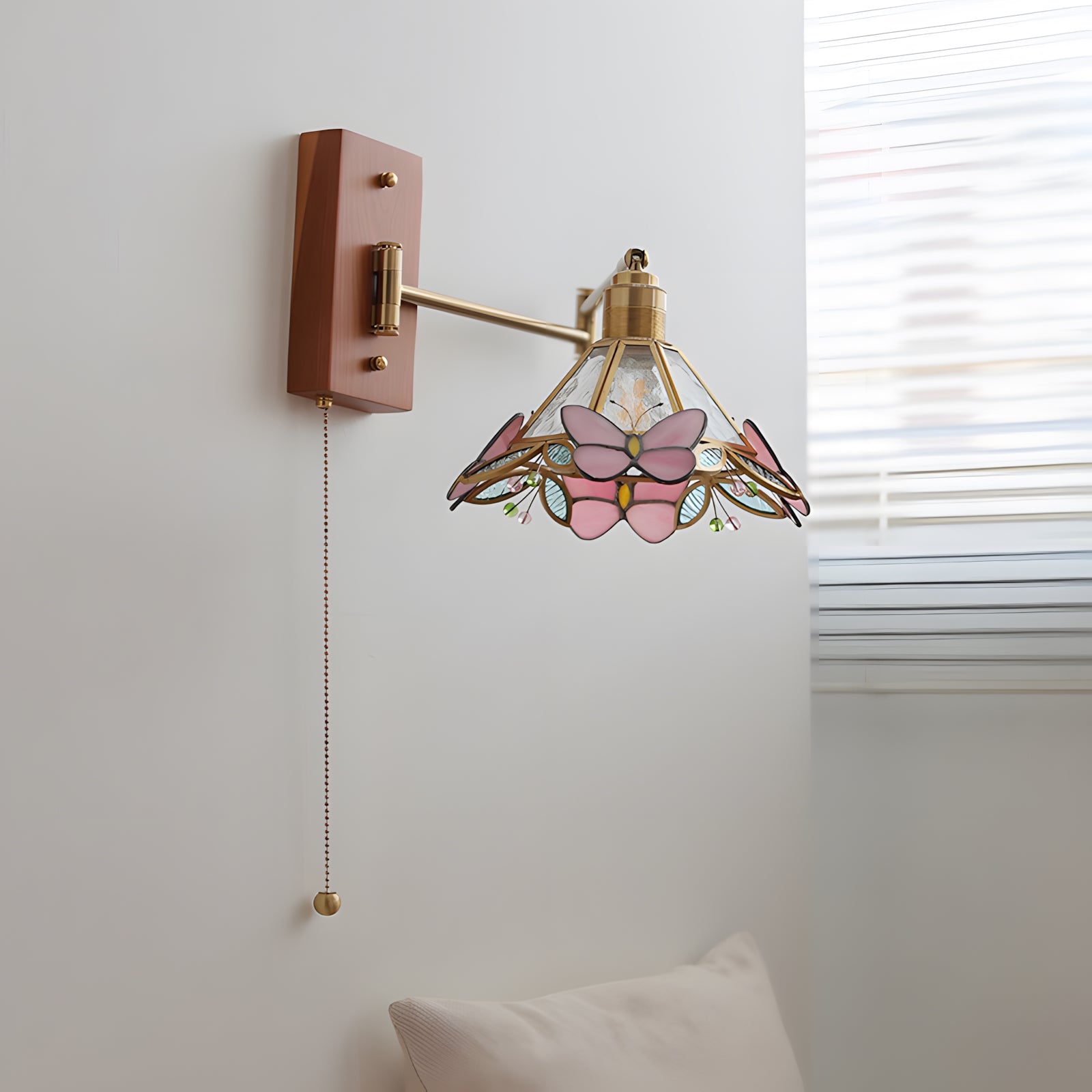 Hazel Wall Lamp